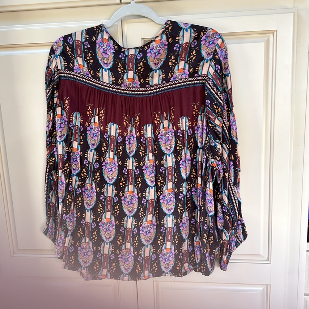 Johnny Was blouse in a stunning pattern; size medium - Picture 4 of 4
